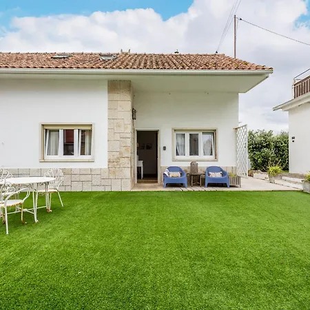 Holiday home Sea Breeze *